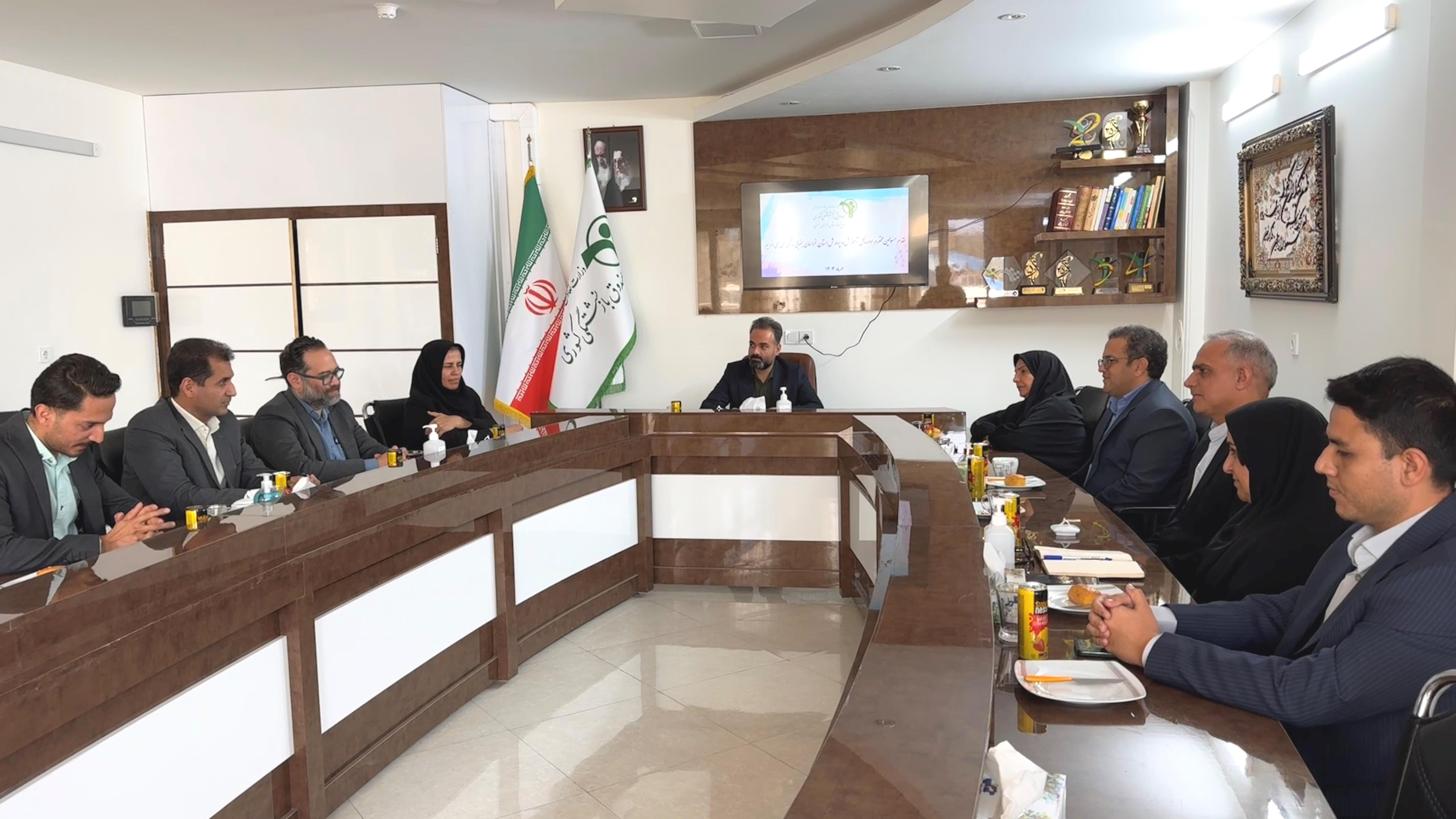 نشست مشترک با مسئولین آموزش‌وپرورش استان در مدیریت بازنشستگی کشوری خراسان جنوبی