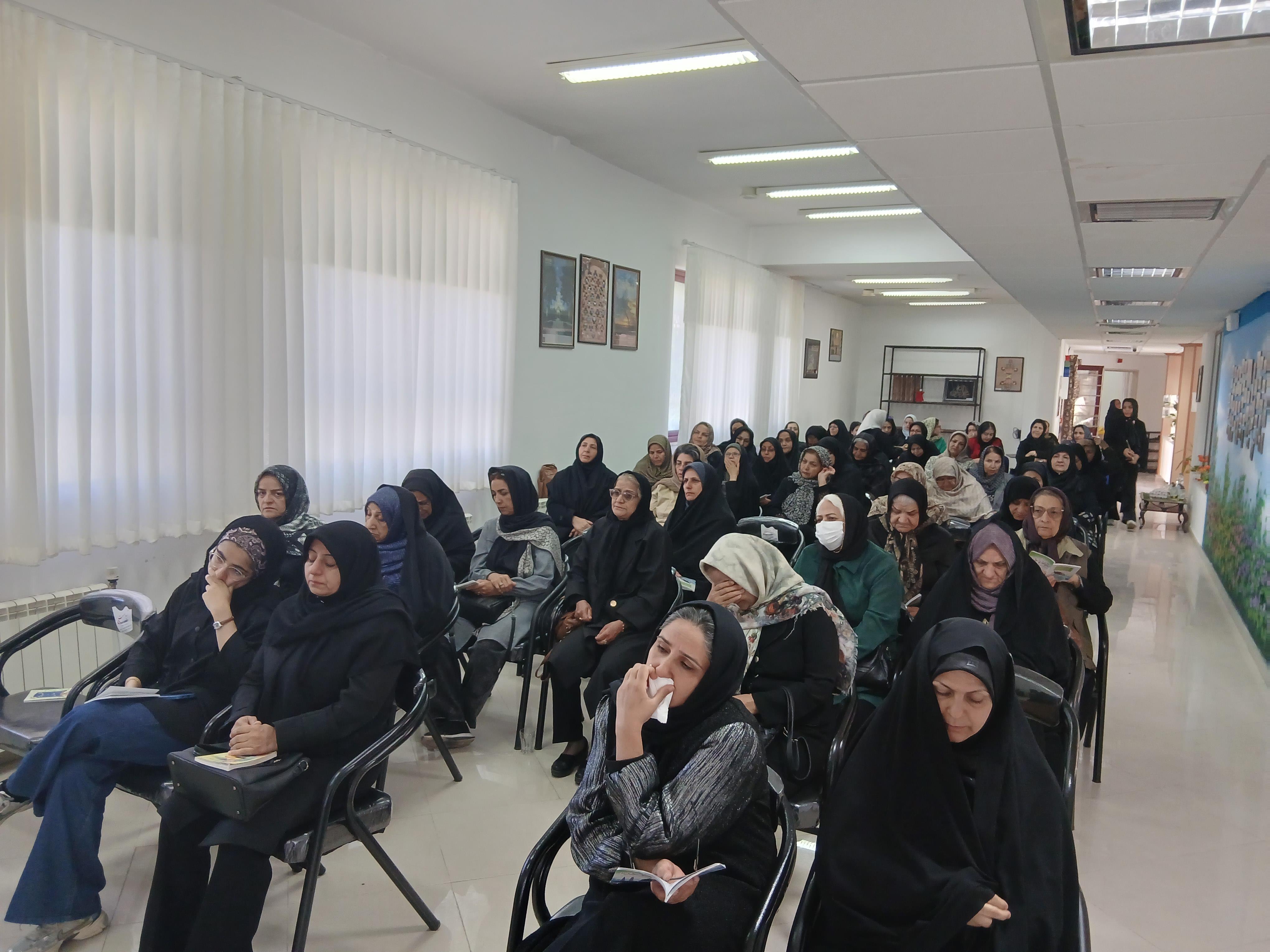 برگزاری مراسم دعای توسل و دعای عهد در خانه امید شهرستان بیرجند