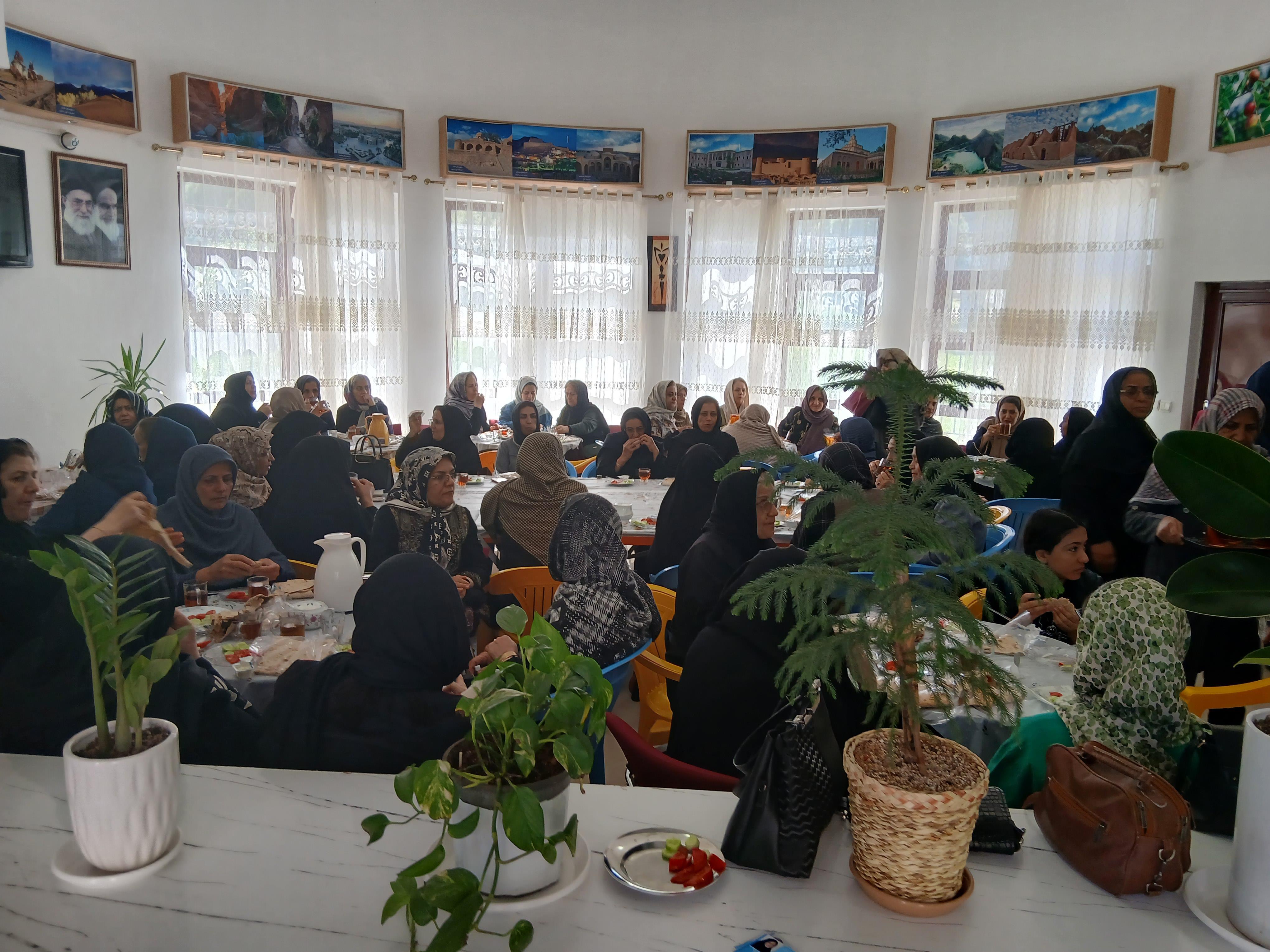 برگزاری مراسم دعای توسل در خانه امید 1405 5