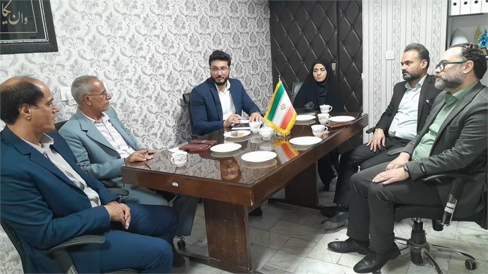 بازدید مدیر صندوق بازنشستگی خراسان جنوبی از مراکز درمانی طرف قرارداد در بیرجند