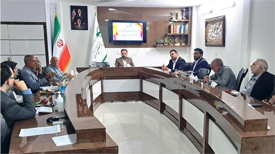 نشست هم‌اندیشی رؤسای کانون‌ها و مسئولین بیمه دی استان خراسان جنوبی برگزار شد