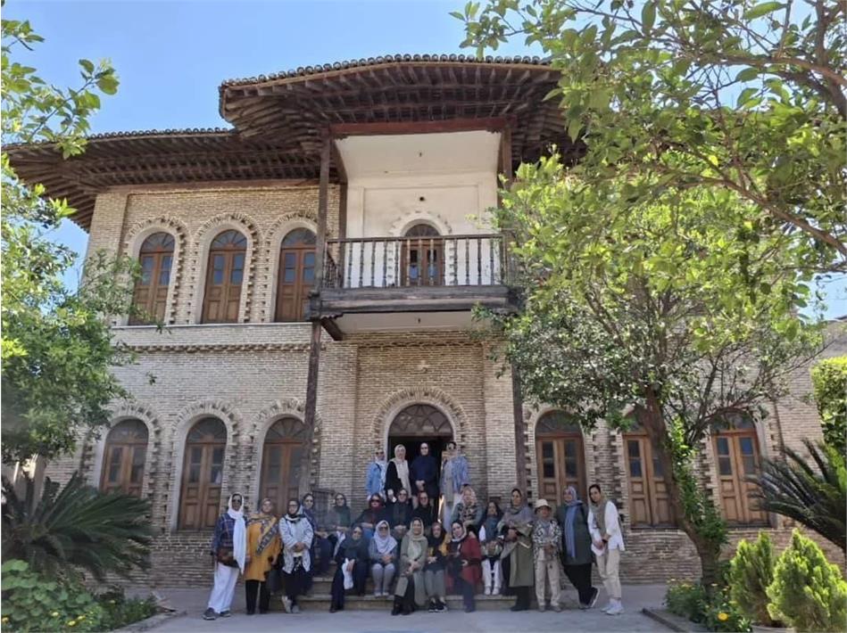 سفری از سرزمین طلای سرخ به نگارستان ایران