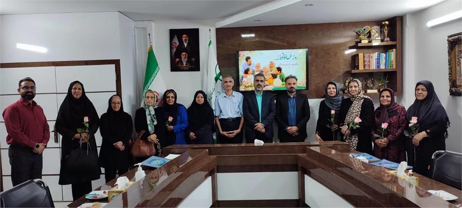 از بازنشستگان نمونه استانی خراسان جنوبی تجلیل شد